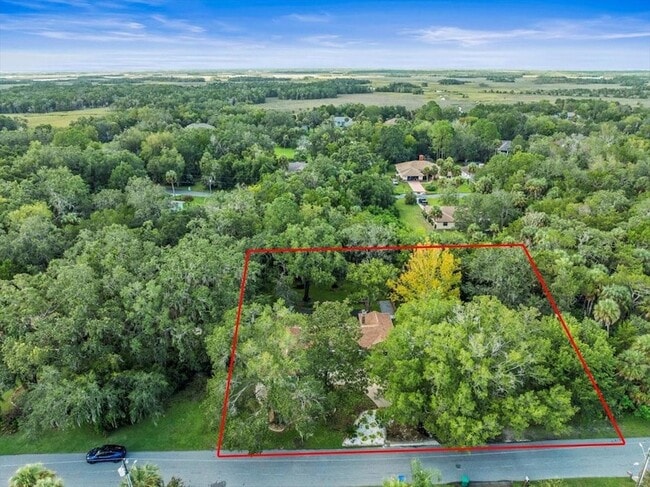 Building Photo - 11815 W Waterway Dr