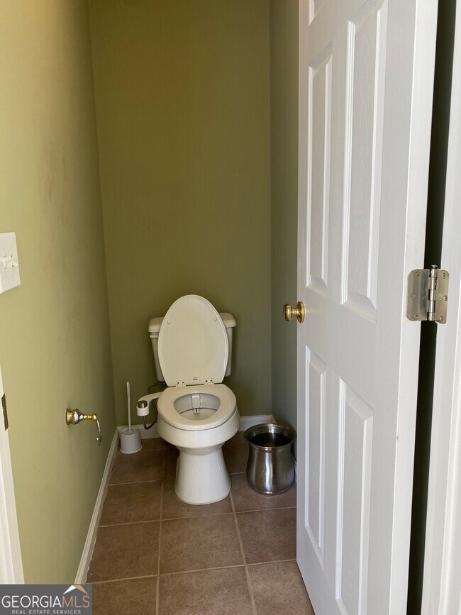 Building Photo - 1313 Bailey's Corner