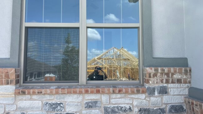 Building Photo - 912 Almeria Bnd
