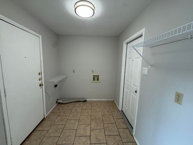 Building Photo - Welcome Home to Peace, Space & Comfort