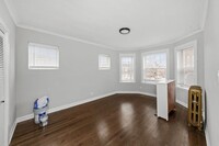 Building Photo - 2 bedroom in Chicago IL 60618
