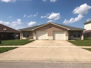 Building Photo - 3901 Edgefield St