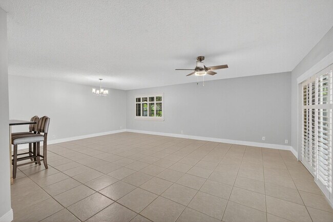 Building Photo - 246 Seabreeze Cir