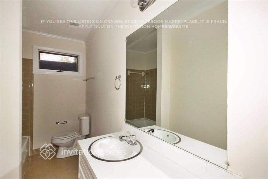 Building Photo - 4640 Mountain Creek Dr