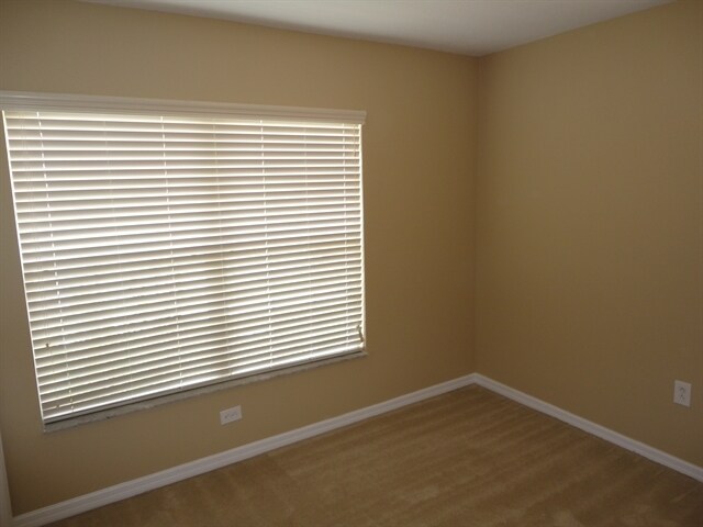 Building Photo - 13719 Phoenix Dr