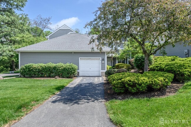 Building Photo - 84 Ridge Dr