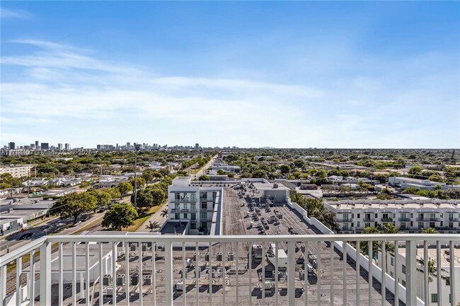 Building Photo - 140 S Dixie Hwy