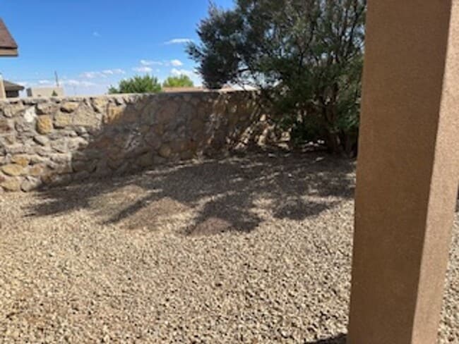 Building Photo - 4715 Zeno Pl
