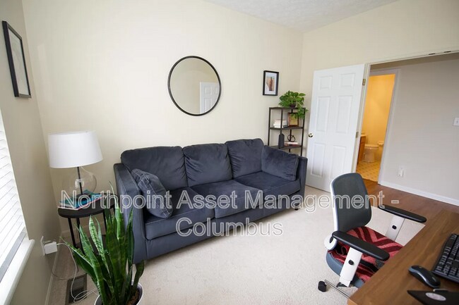 Building Photo - 2568 Greenlefe Dr
