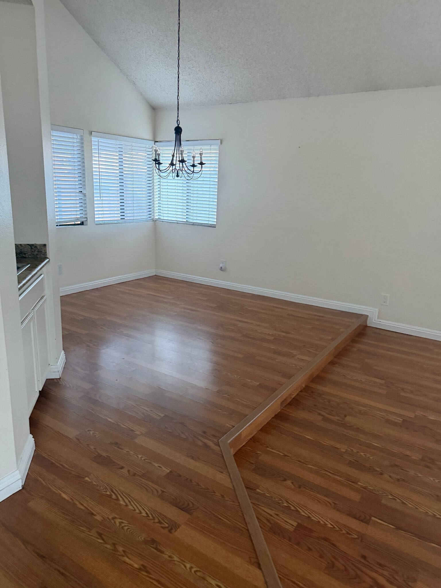 Building Photo - 4500 Villas Dr