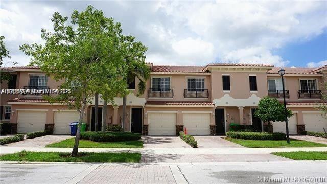 Primary Photo - 233 Las Brisas Cir