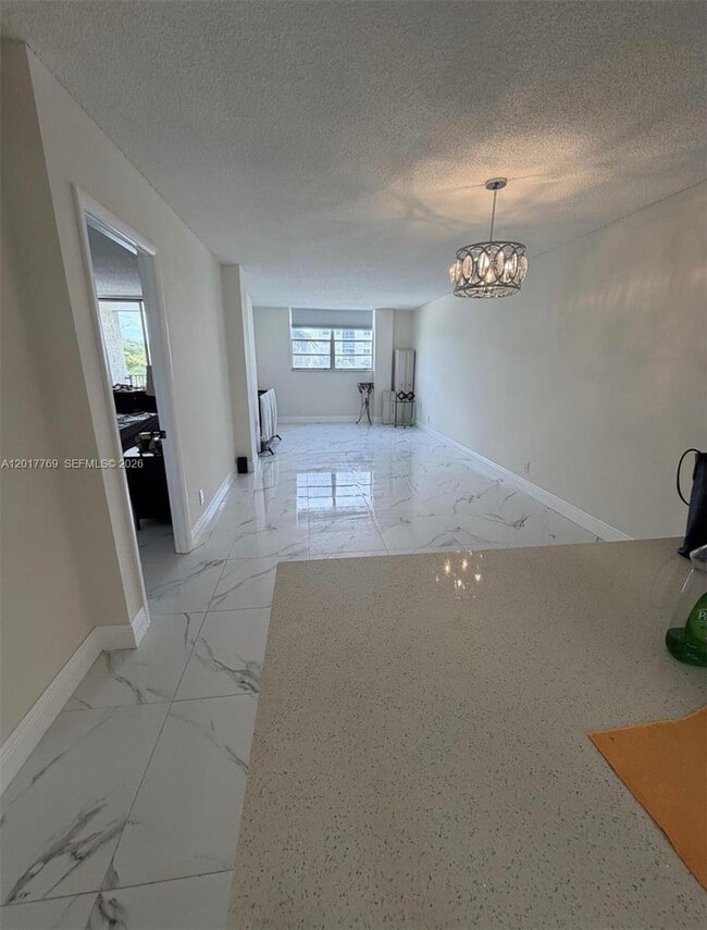 Building Photo - 2903 N Miami Beach Blvd