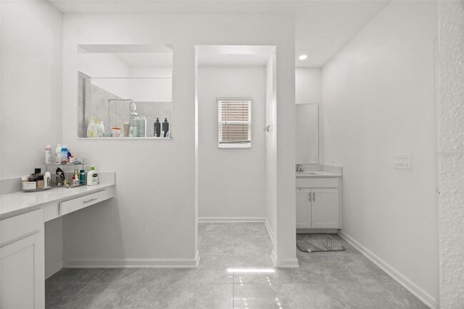 Building Photo - 11163 Great Rock St