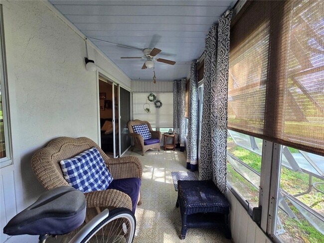 Building Photo - 608 Midway Dr
