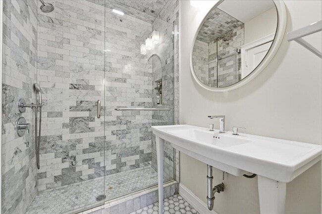 Building Photo - 459 NE 15th Ave