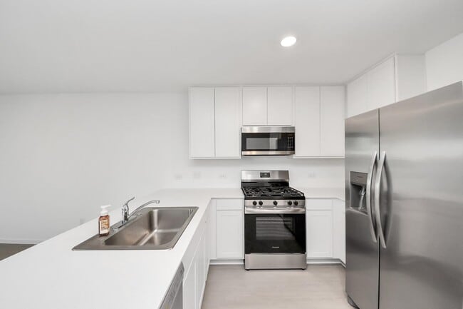 Building Photo - 3096 Sunset Glory Dr