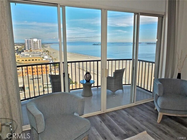 Building Photo - 850 E Ocean Blvd