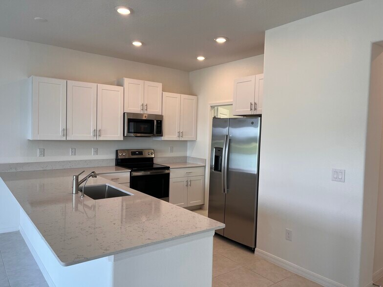 Building Photo - 10326 Lavender Aster Trl