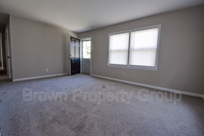 Building Photo - 1748 Wayne Ln