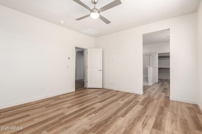 Building Photo - 6556 N 15th Dr