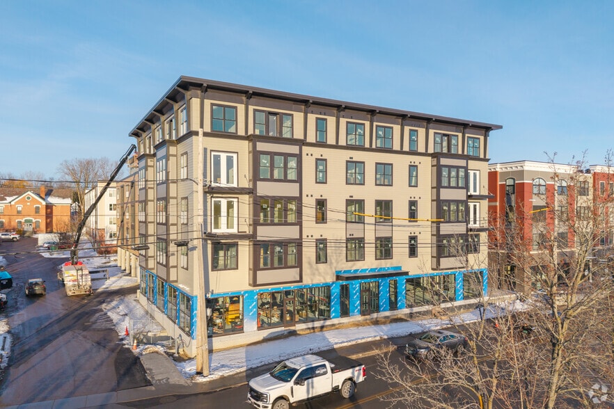 Exterior Image - Schoolhouse Apartments at 17 Park Street