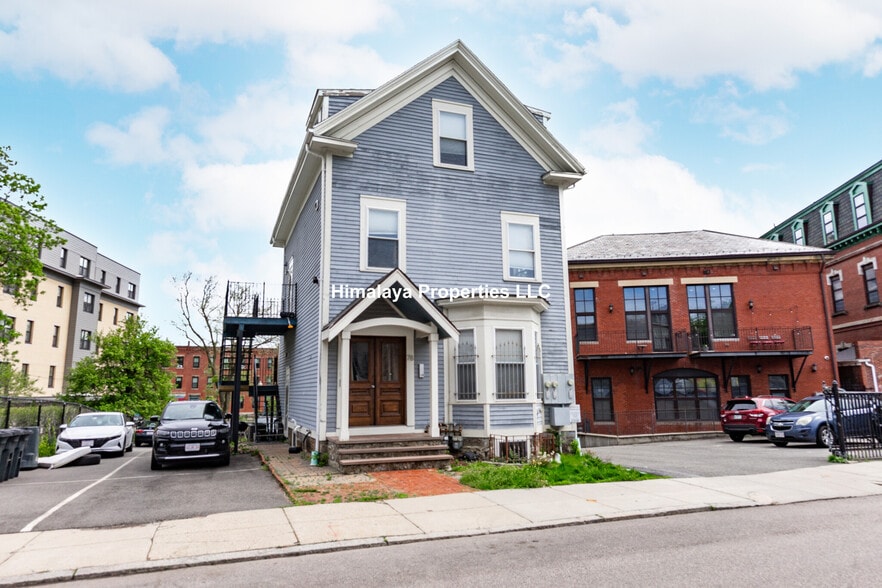 Building Photo - 78 Forest St