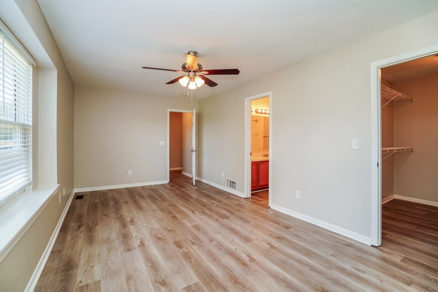 Building Photo - 486 Rambling Brook Dr