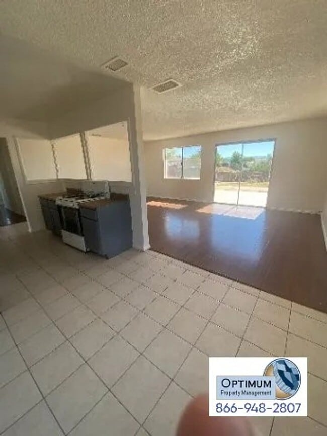 Building Photo - Charming 3-Bedroom Home with Large Backyard & Fenced Front Yard