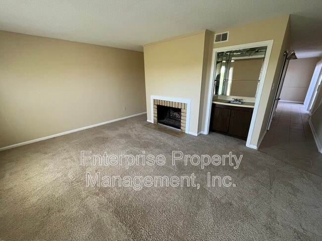 Building Photo - 3637 Haughton Ln