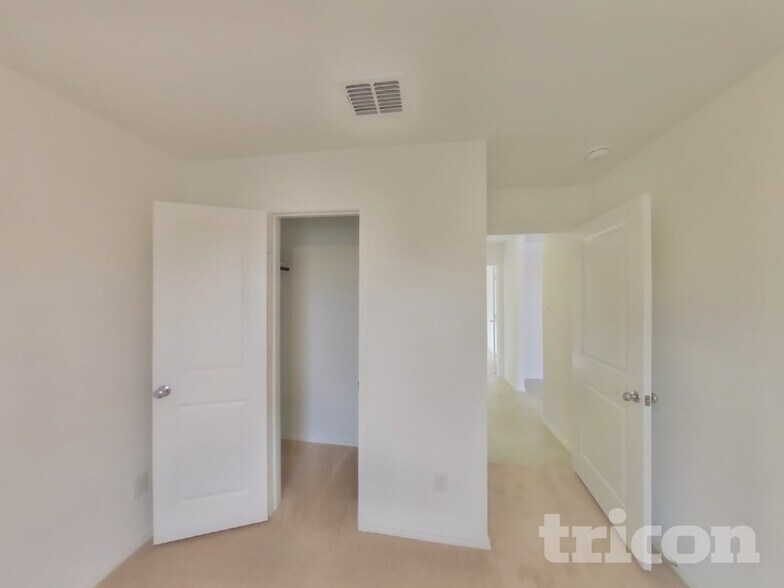 Building Photo - 1516 Clairborne Ct