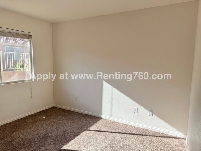 Building Photo - Spacious 4 Bed Home in Copper Hills Neighborhood!