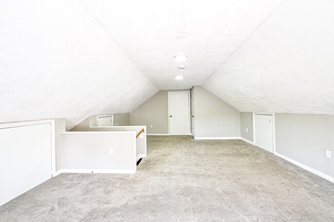 Building Photo - 5107 Hunter Ave