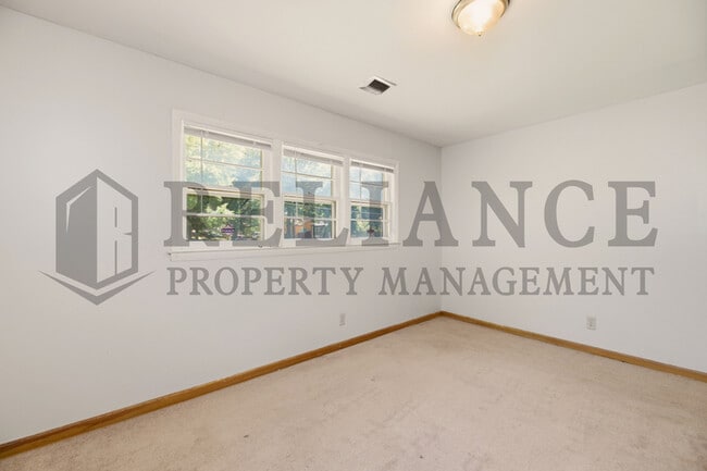 Building Photo - 6216 E Orme St