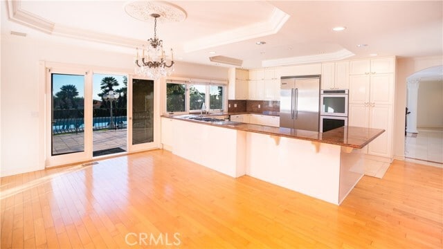 Building Photo - 984 La Cresta Pl