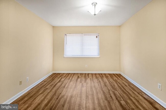 Building Photo - 2502 Markham Ln