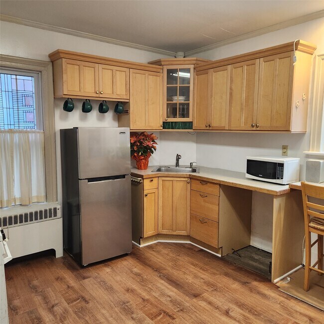 Building Photo - 40 Murray St