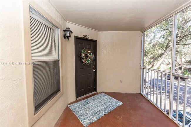 Building Photo - 623 Dory Ln