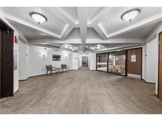 Building Photo - 3850 Plymouth Blvd