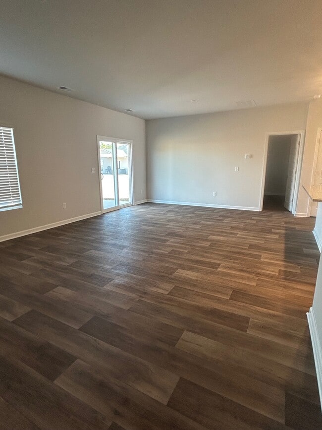 Building Photo - 404 Lehamite Ct