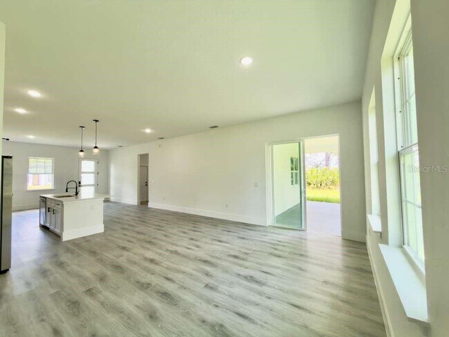 Building Photo - 15775 SW 59th Avenue Rd