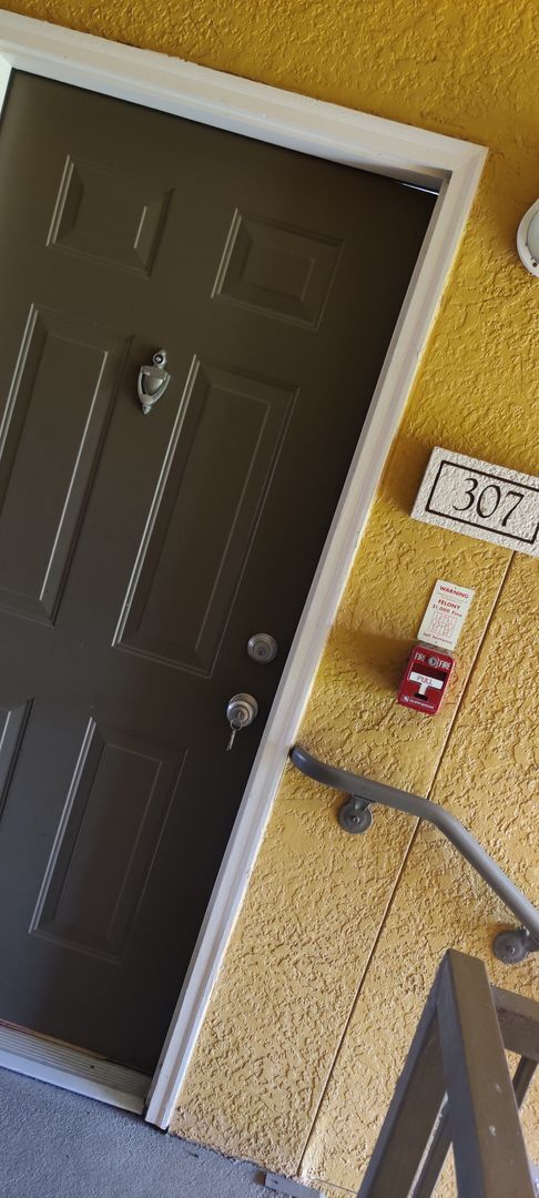 Building Photo - Serenata - 307