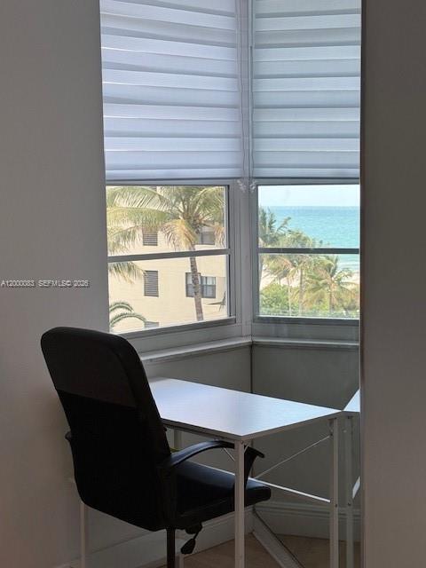 Building Photo - 100 Lincoln Rd