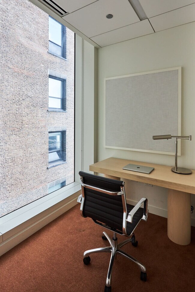 Building Photo - 1006 S Michigan Ave