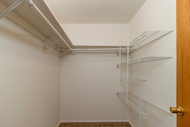 Building Photo - 4130 Vinton Ave