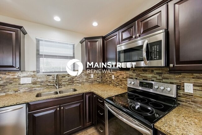 Building Photo - 3 Bedroom Pet-Friendly Home in Cape Coral,...