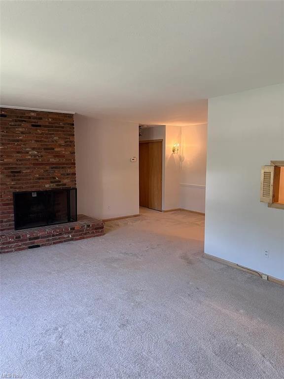 Building Photo - 7010 Carriage Hill Dr