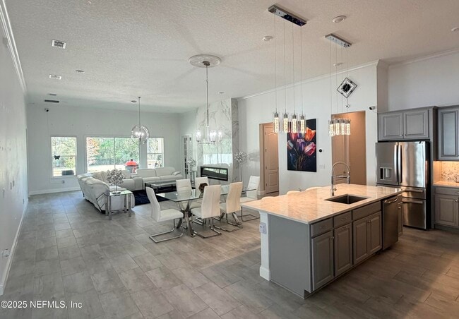 Building Photo - 26 Antila Wy.