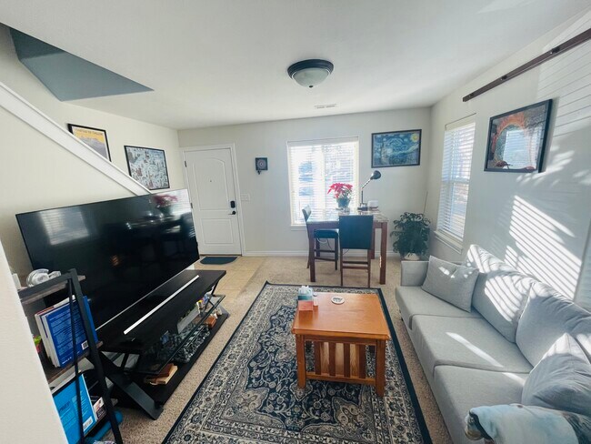 Primary Photo - 2515 Eagle Dr