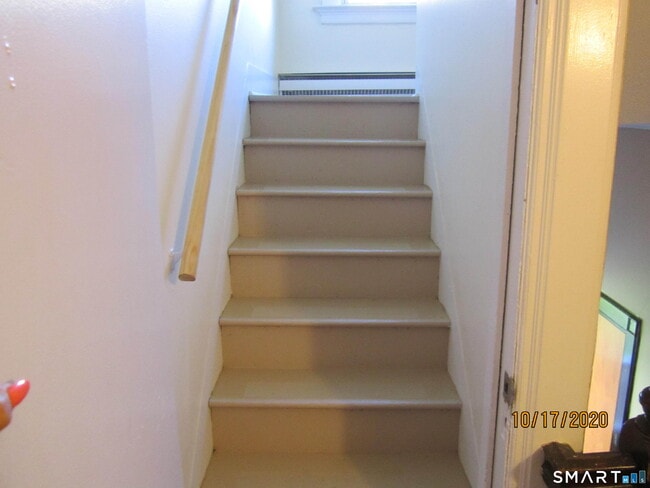 Building Photo - 1085 Broad St