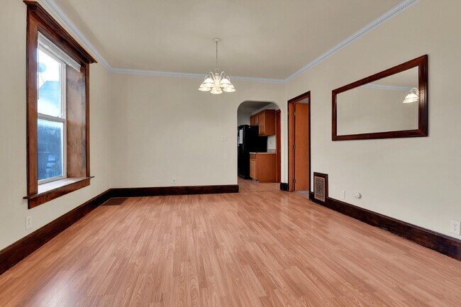 Building Photo - $2,900, 3-bed, 2 bath victorian home with a fenced yard and $300 off the first month's rent.